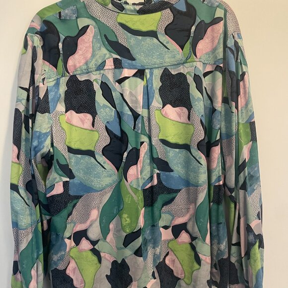 Nic and Zoe XL Frozen Tundra Print Blouse Green multi, XL - Picture 5 of 5